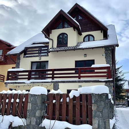 Holiday Home In Sinaia Esterno foto