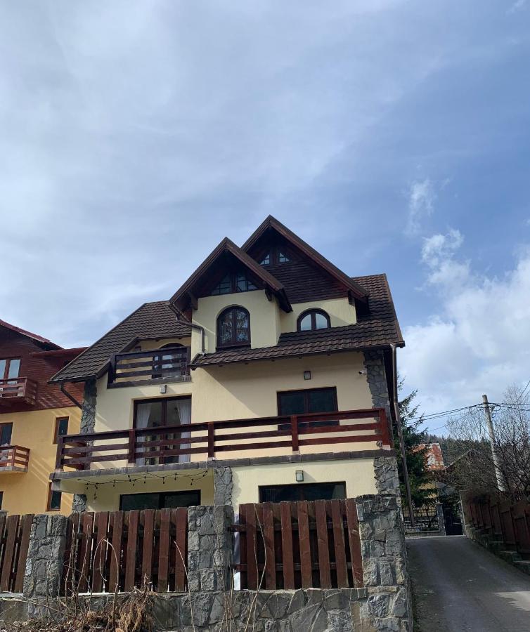Holiday Home In Sinaia Esterno foto